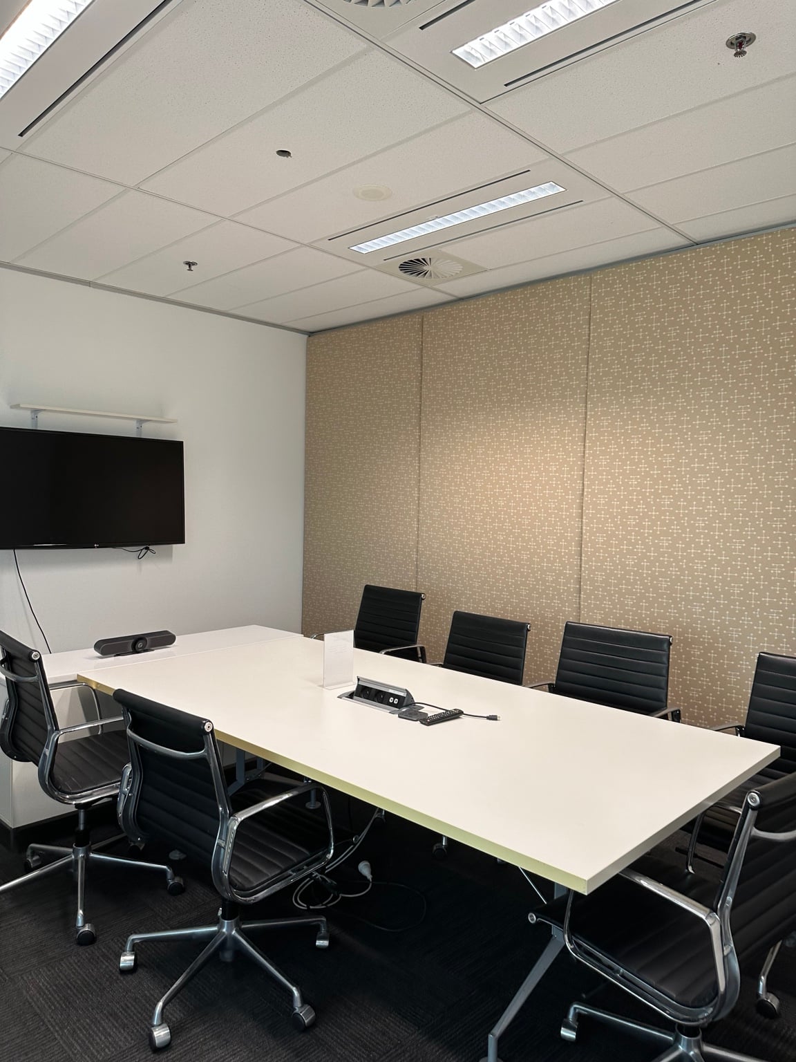 Boardroom after commercial exit cleaning in Sydney CBD